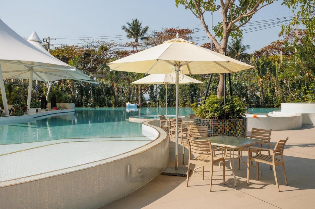Luxury Sea View Room Beach Front Luxury Praia de Jomtien Exterior foto