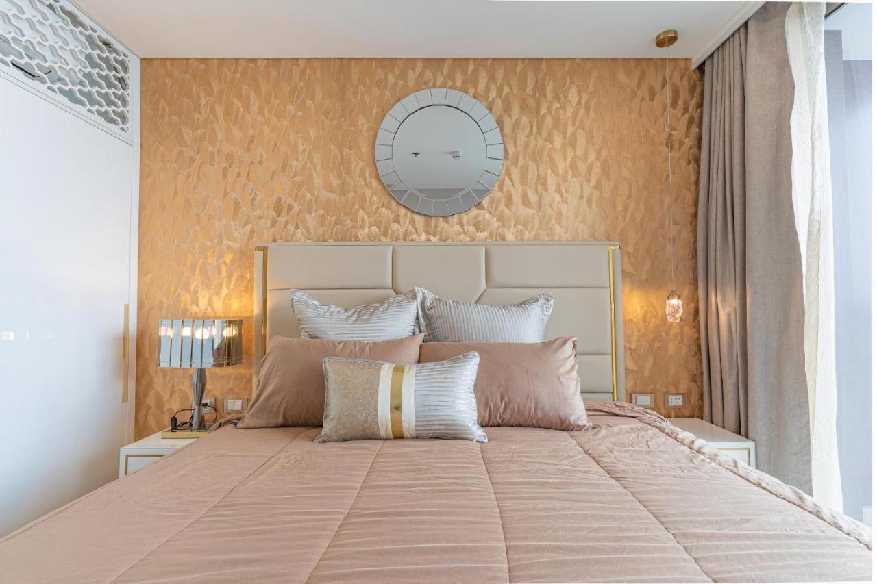 Luxury Sea View Room Beach Front Luxury Praia de Jomtien Exterior foto